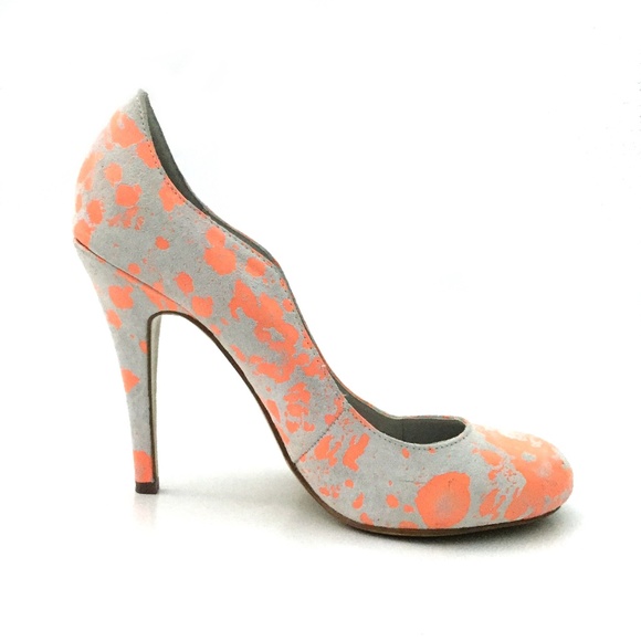 Kelsi Dagger Lillian Paint Splatter Pumps - Picture 3 of 17